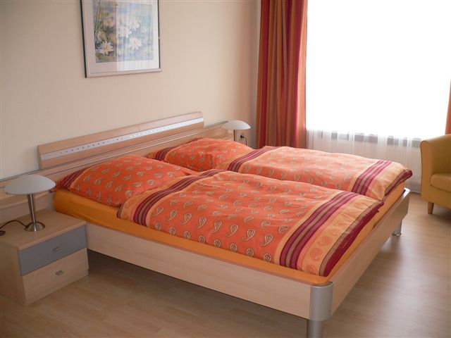 Schlafzimmer 1 in App. 7